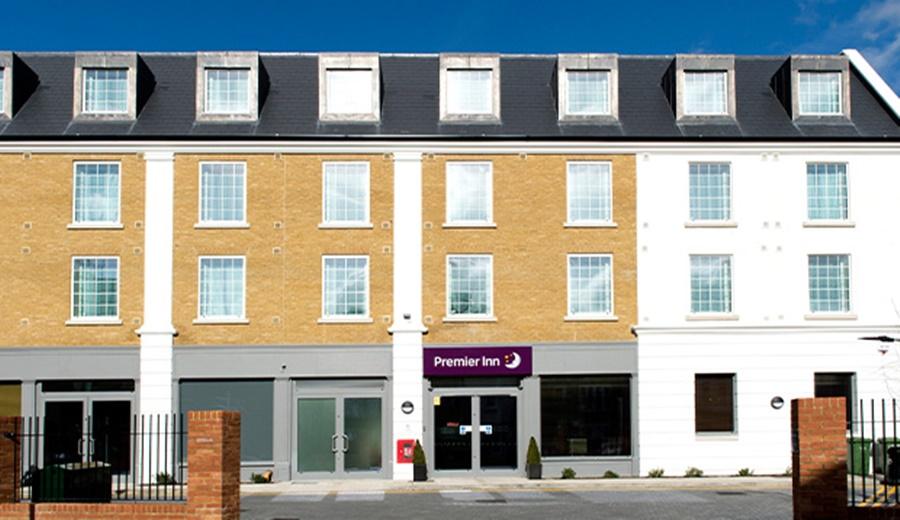 Premier Inn Epsom Town Centre Eksteriør bilde